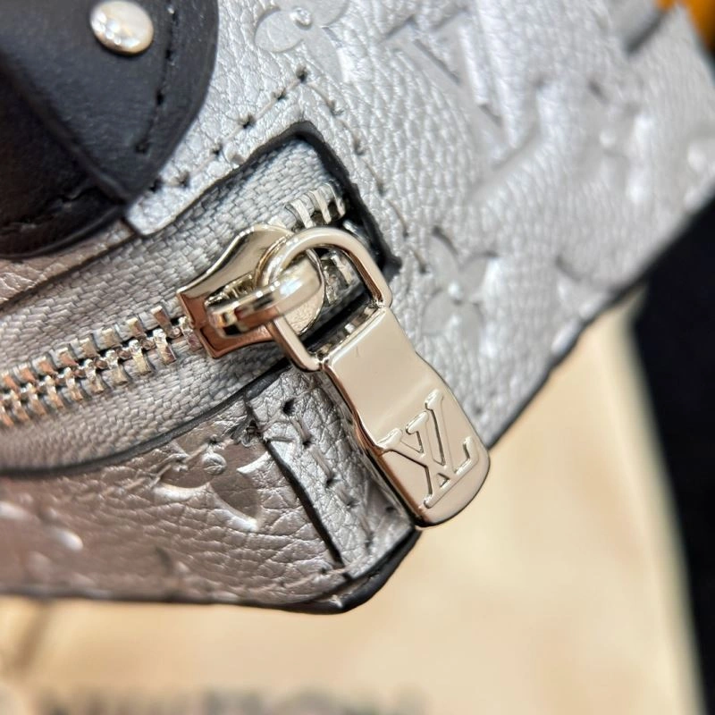 Louis Vuitton Ornaments Bold 269981