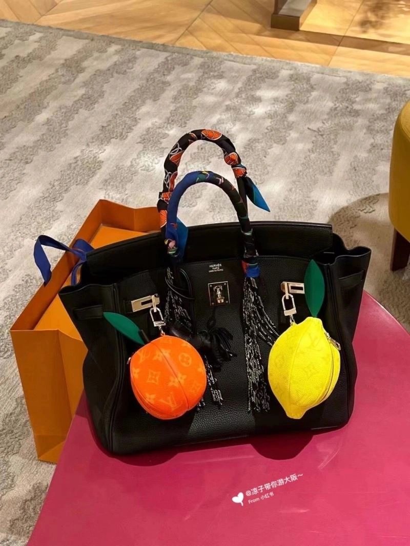 Louis Vuitton Ornaments Modern 269963