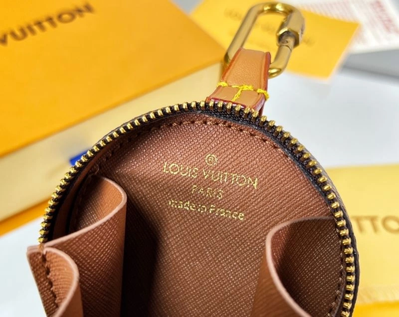 Breathable Louis Vuitton Ornaments 269936