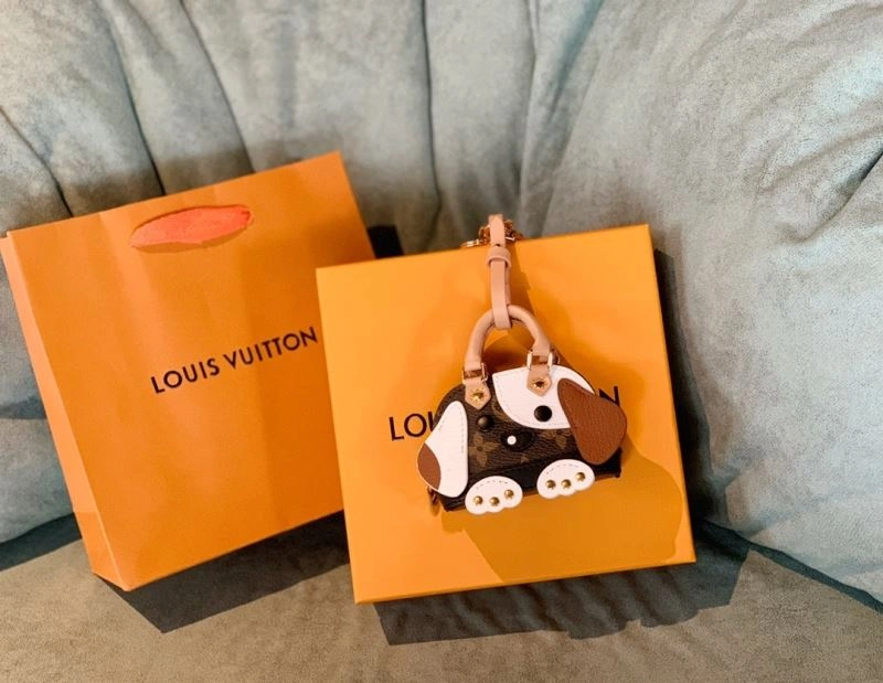Louis Vuitton Ornaments Breathable 269926