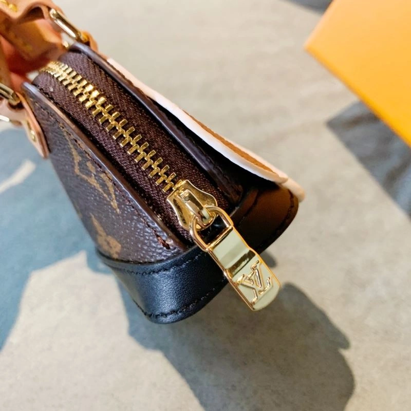 Louis Vuitton Ornaments Breathable 269926