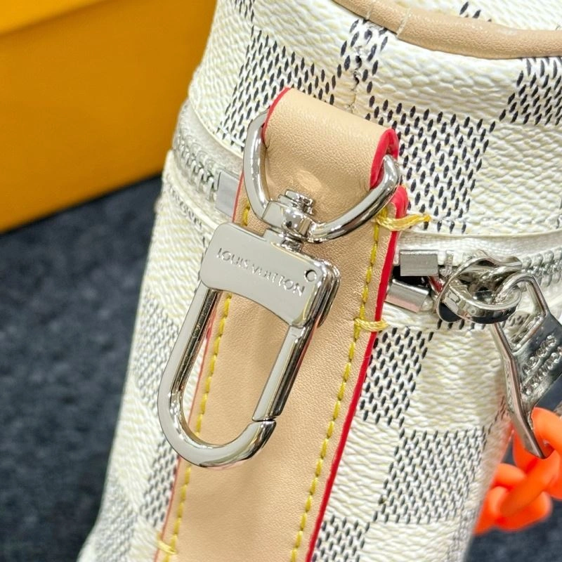 Louis Vuitton Ornaments Supportive 269913