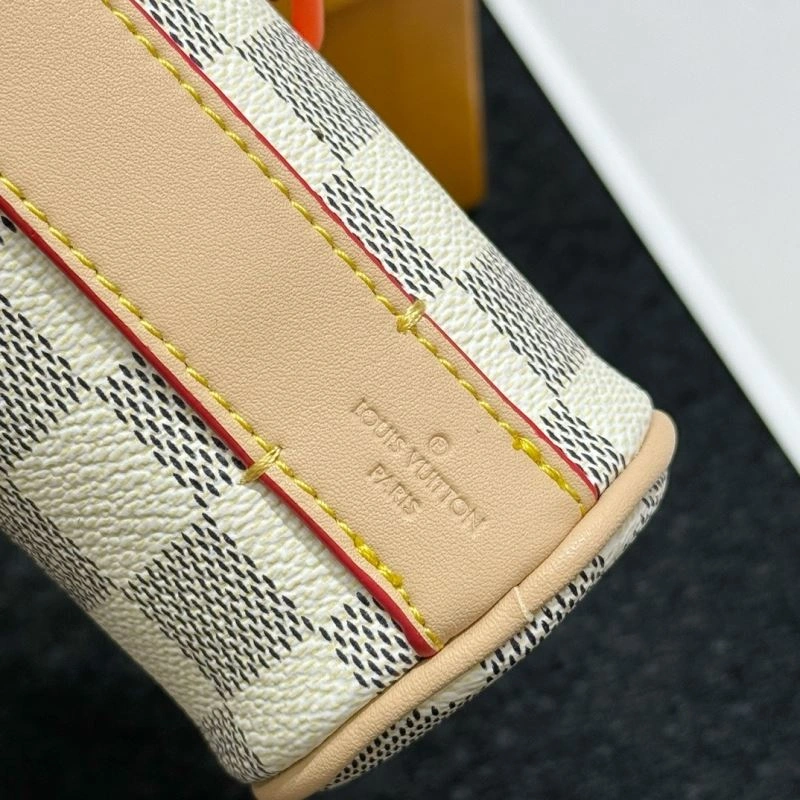 Louis Vuitton Ornaments Supportive 269913