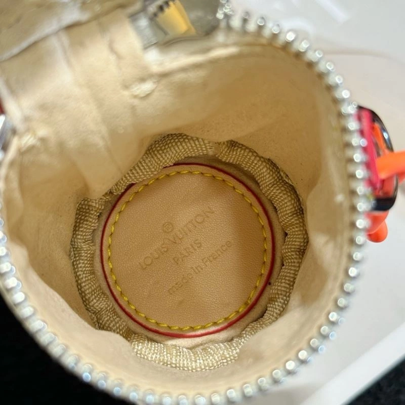 Louis Vuitton Ornaments Supportive 269913