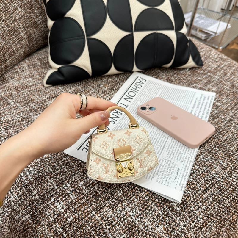 Louis Vuitton Ornaments RelaxedFit 269909