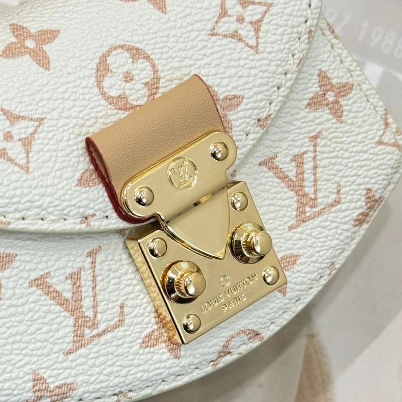 Louis Vuitton Ornaments RelaxedFit 269909