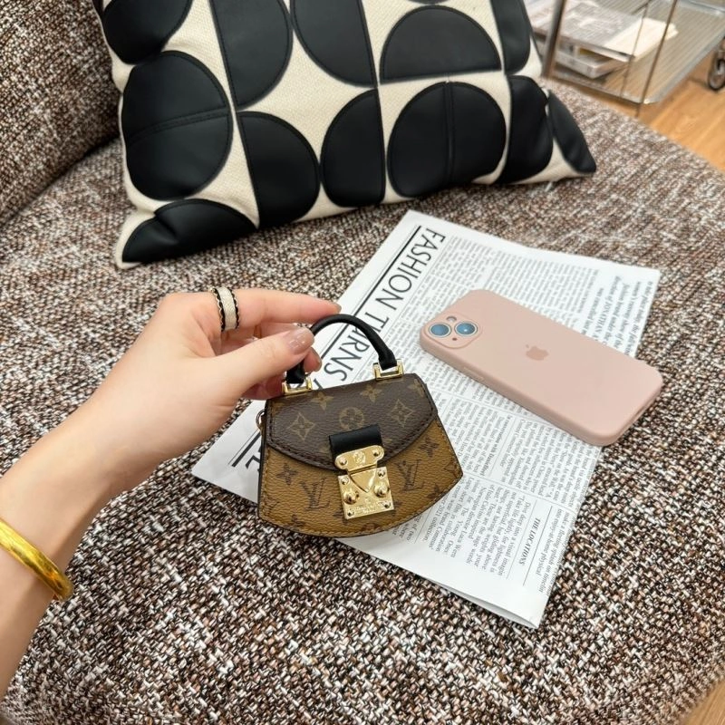 FreshLook Louis Vuitton Ornaments 269898