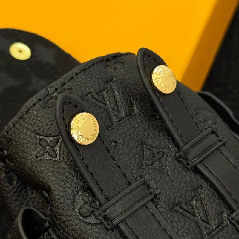 Louis Vuitton Ornaments SmoothTexture 269907