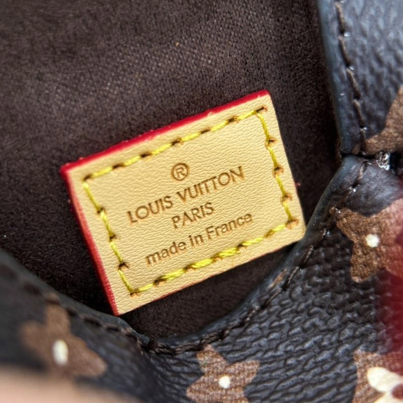 Durable Louis Vuitton Ornaments 269905
