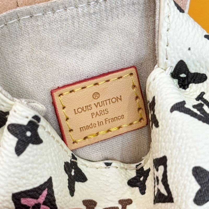 Louis Vuitton Ornaments Colorful 269891