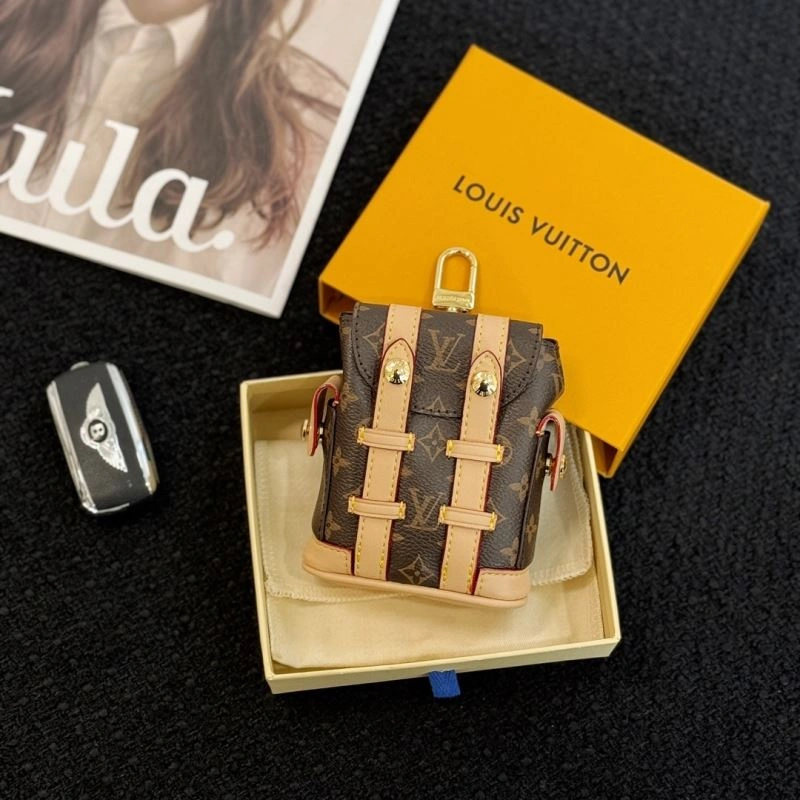 Fashionable Louis Vuitton Ornaments 269896
