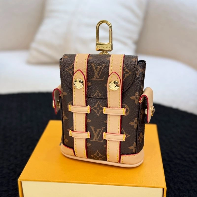 Fashionable Louis Vuitton Ornaments 269896