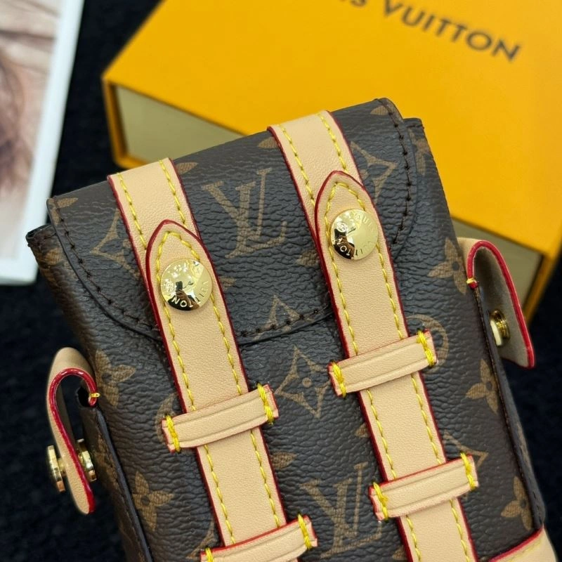 Fashionable Louis Vuitton Ornaments 269896