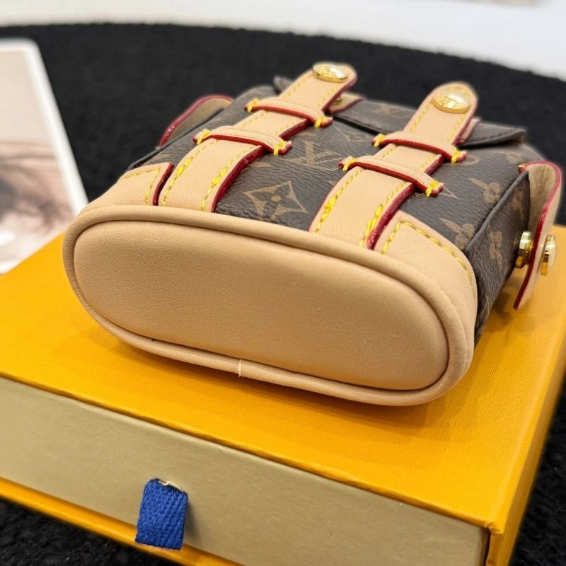 Fashionable Louis Vuitton Ornaments 269896