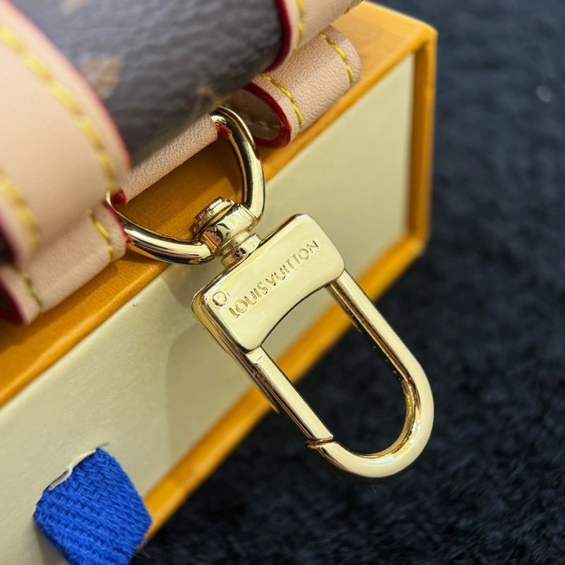 Fashionable Louis Vuitton Ornaments 269896