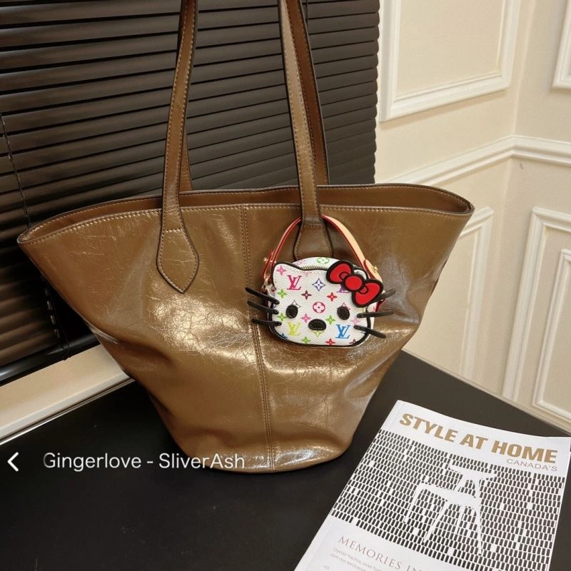 Resilient Louis Vuitton Ornaments 269693
