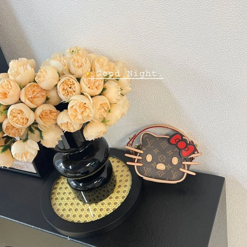 Louis Vuitton Ornaments Comfortable 269672