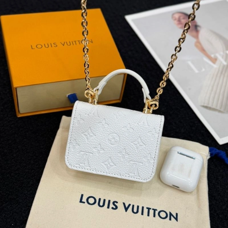 Louis Vuitton Ornaments Minimalist 269674