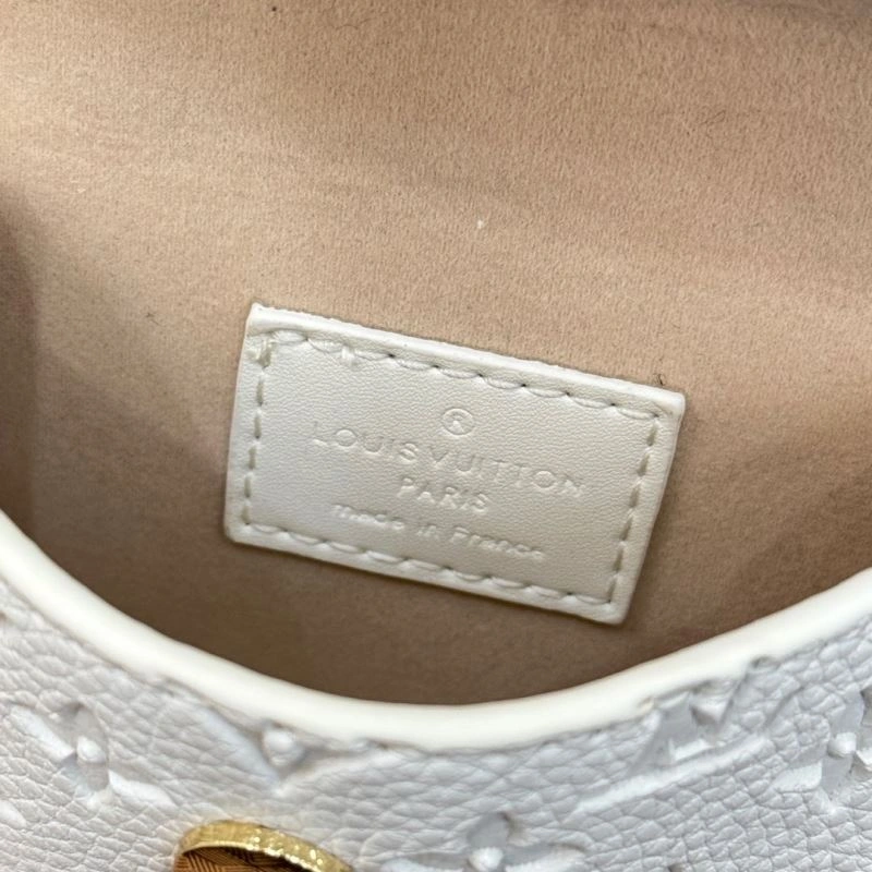 Louis Vuitton Ornaments Minimalist 269674
