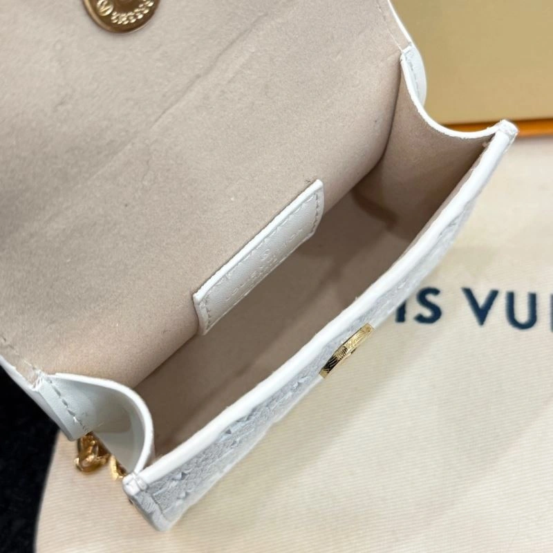 Louis Vuitton Ornaments Minimalist 269674