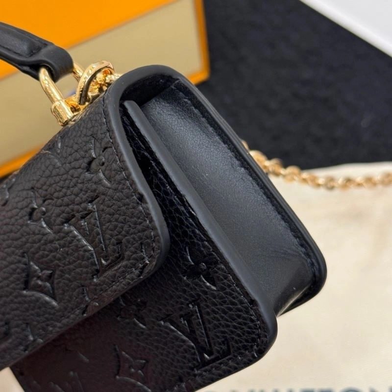 Louis Vuitton Ornaments UrbanStyle 269663