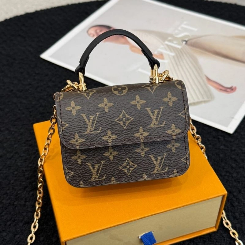Louis Vuitton Ornaments TechFriendly 269670