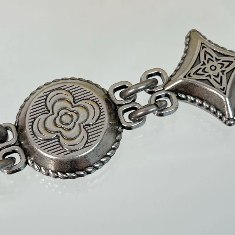 Premium Louis Vuitton Ornaments 269686