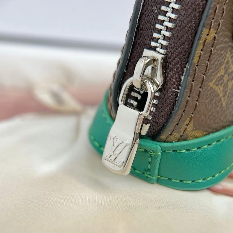 Louis Vuitton Ornaments RelaxedFit 269691