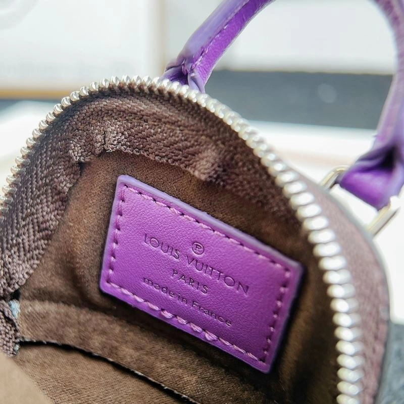 Louis Vuitton Ornaments SmoothTexture 269687
