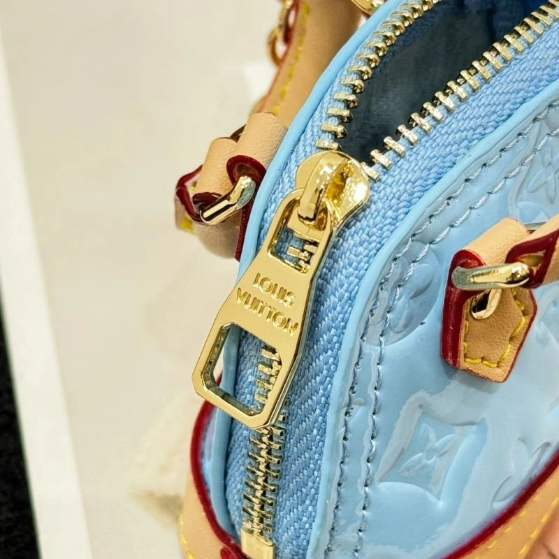Louis Vuitton Ornaments Neat 269678