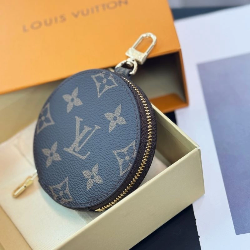 Classic Louis Vuitton Ornaments 269371