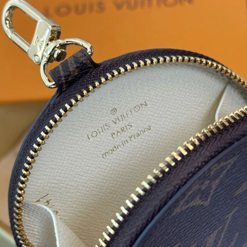 Classic Louis Vuitton Ornaments 269371