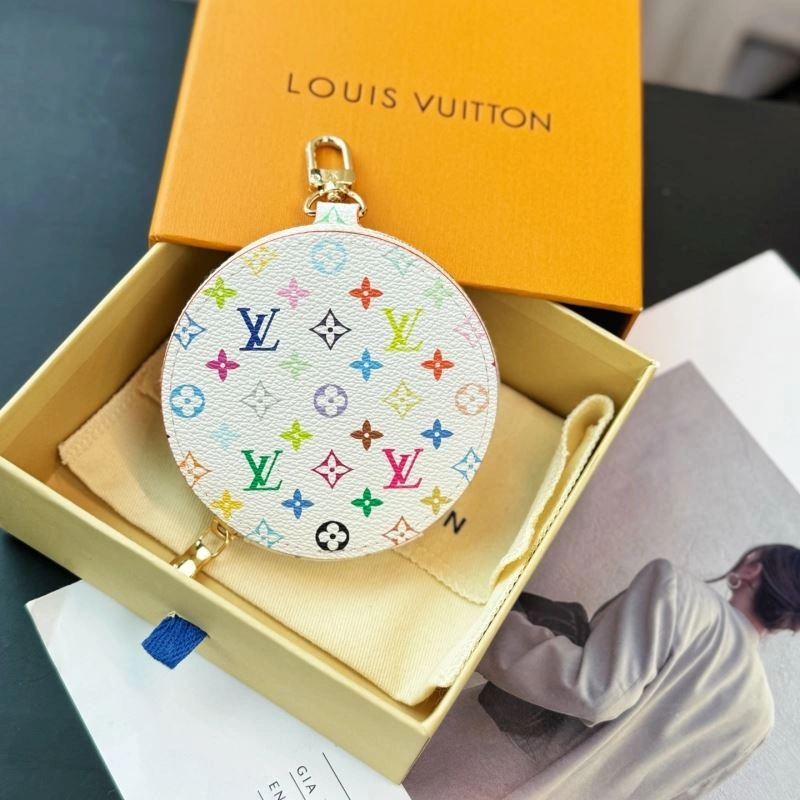 Louis Vuitton Ornaments Refined 269385