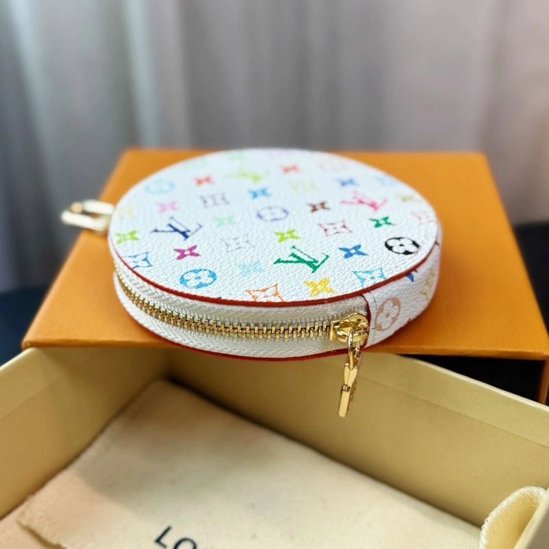 Louis Vuitton Ornaments Refined 269385