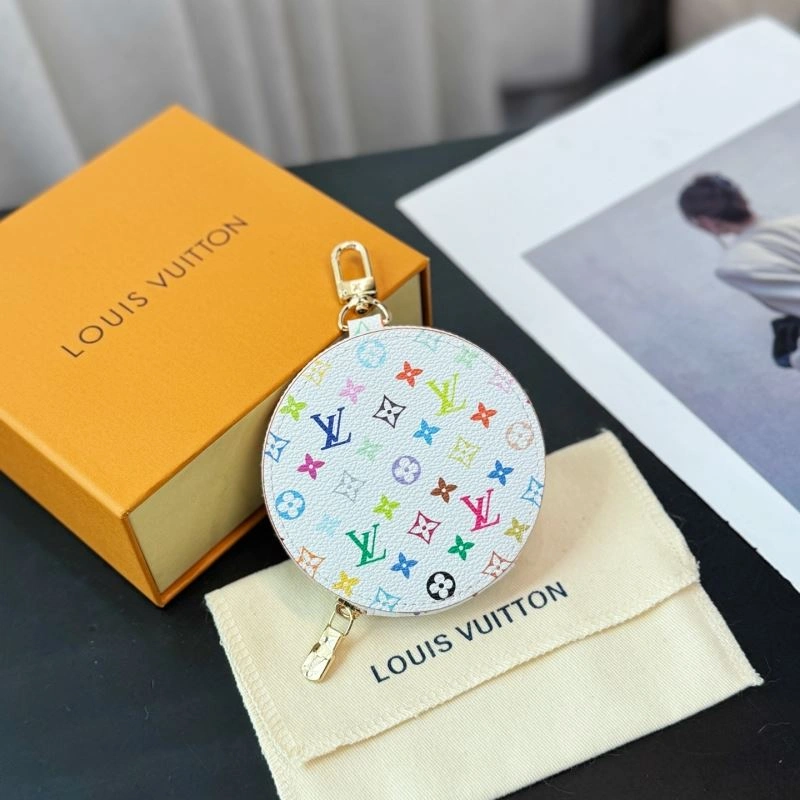 Louis Vuitton Ornaments Refined 269385