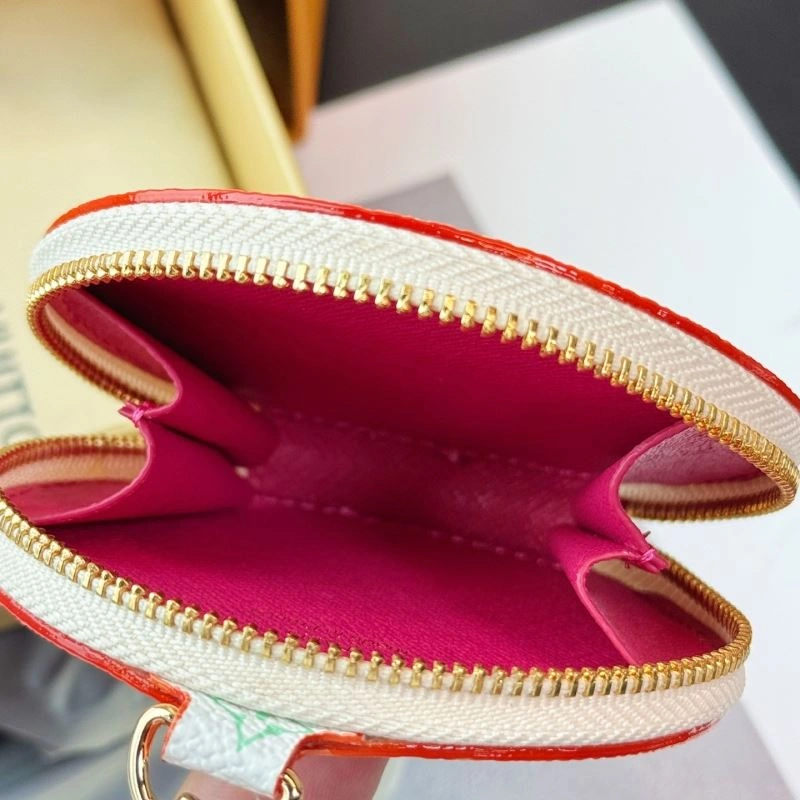 Louis Vuitton Ornaments Refined 269385