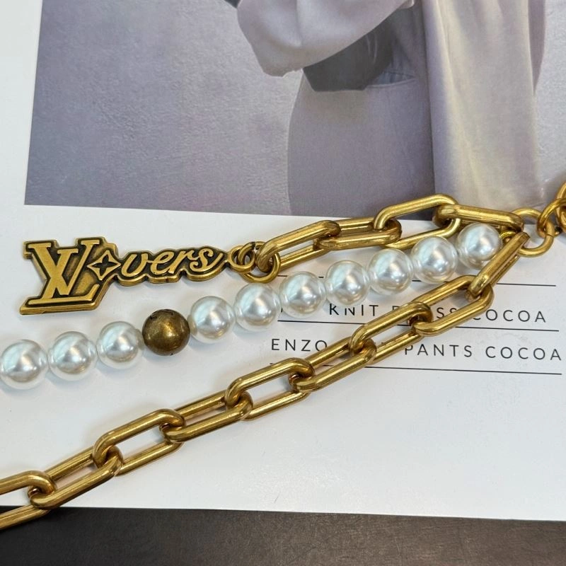 Unisex Louis Vuitton Ornaments 269375