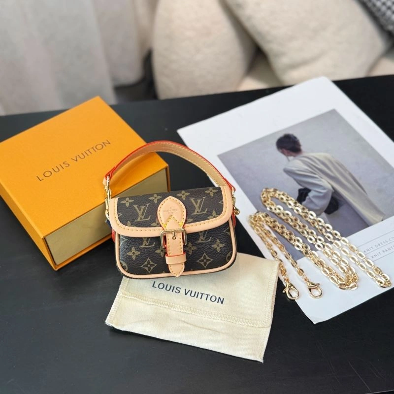 Casual Louis Vuitton Ornaments 269345