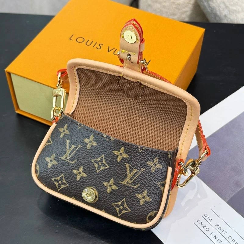 Casual Louis Vuitton Ornaments 269345
