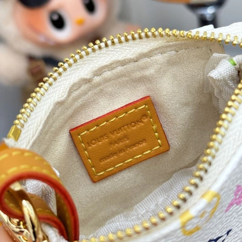 Louis Vuitton Ornaments Supportive 269330