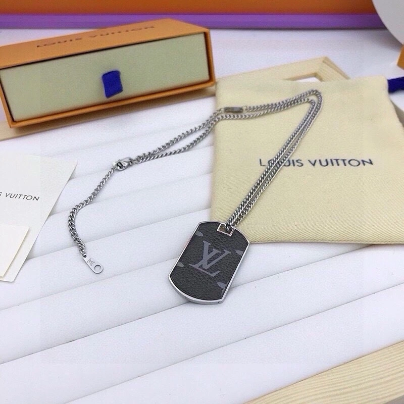 Louis Vuitton Ornaments Breathable 269597