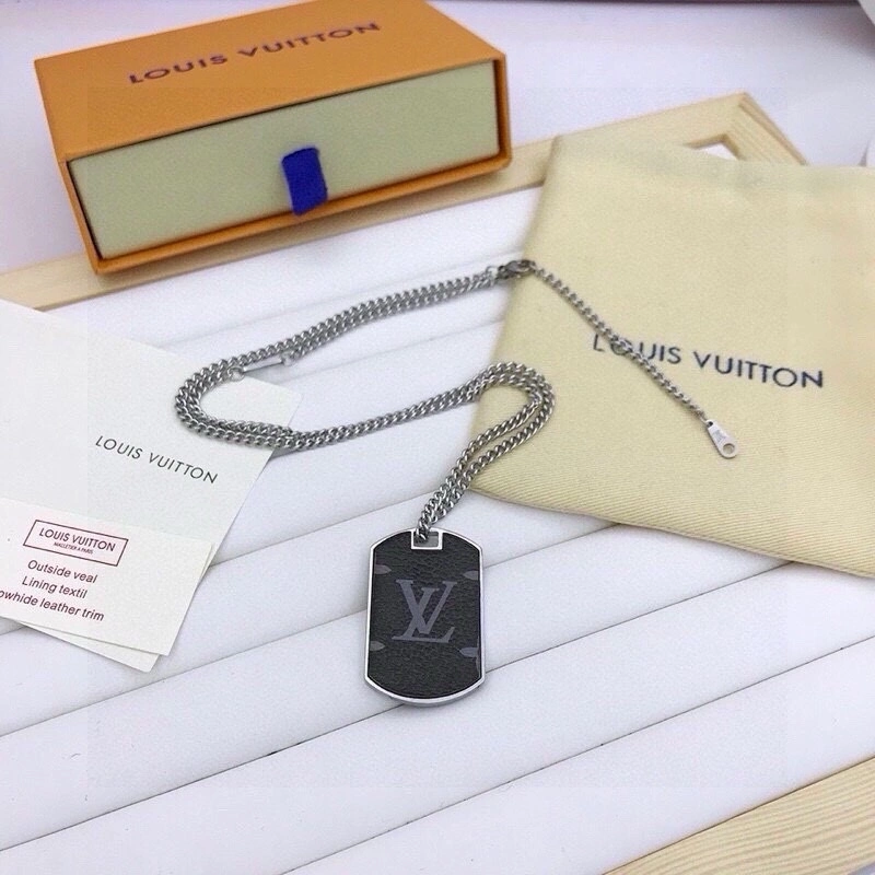 Louis Vuitton Ornaments Breathable 269597