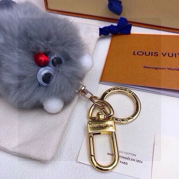 Louis Vuitton Ornaments Casual 269585