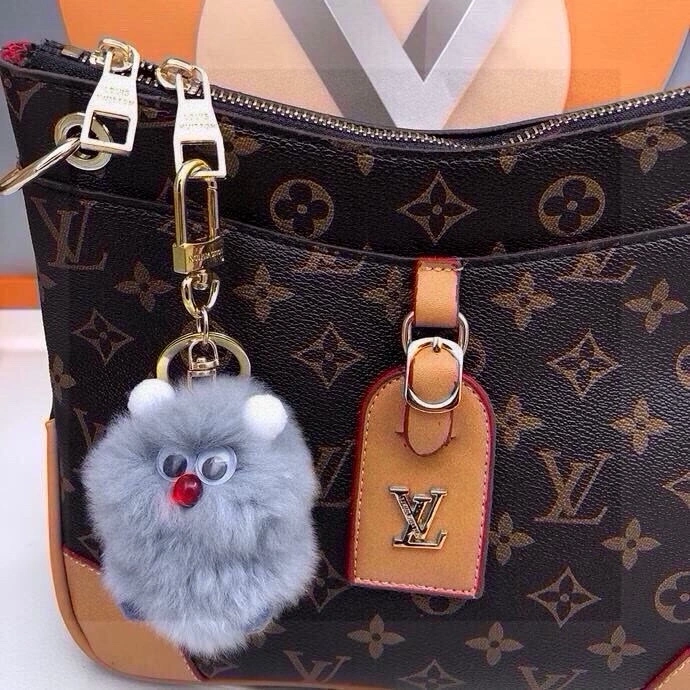 Louis Vuitton Ornaments Casual 269585