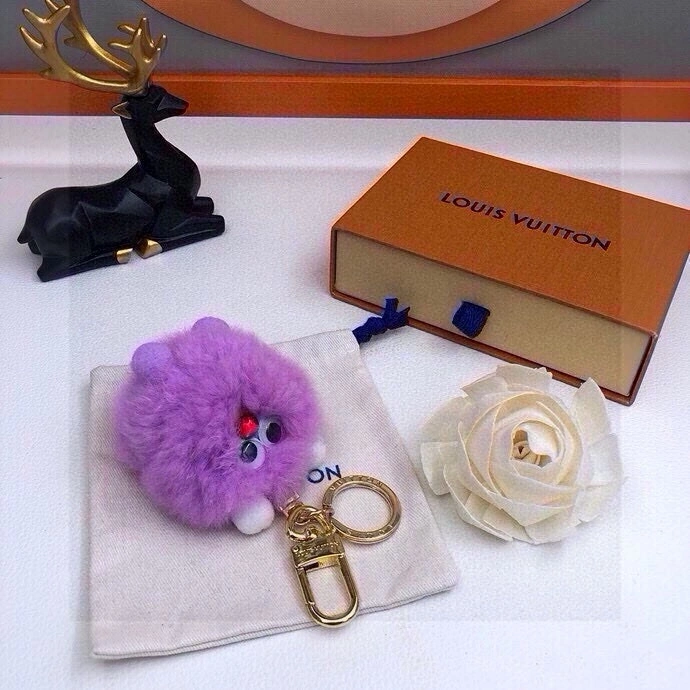 Louis Vuitton Ornaments Unisex 269600