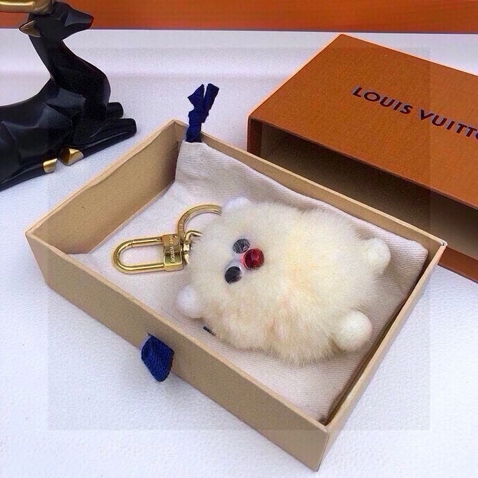 Fashionable Louis Vuitton Ornaments 269595