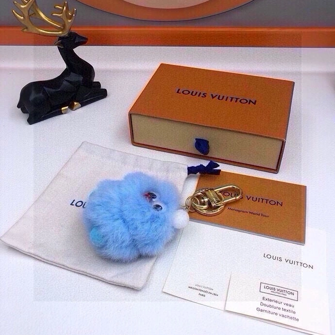 Louis Vuitton Ornaments Lightweight 269588