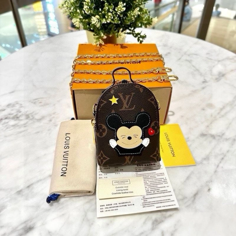 Louis Vuitton Ornaments GoAnywhere 269169