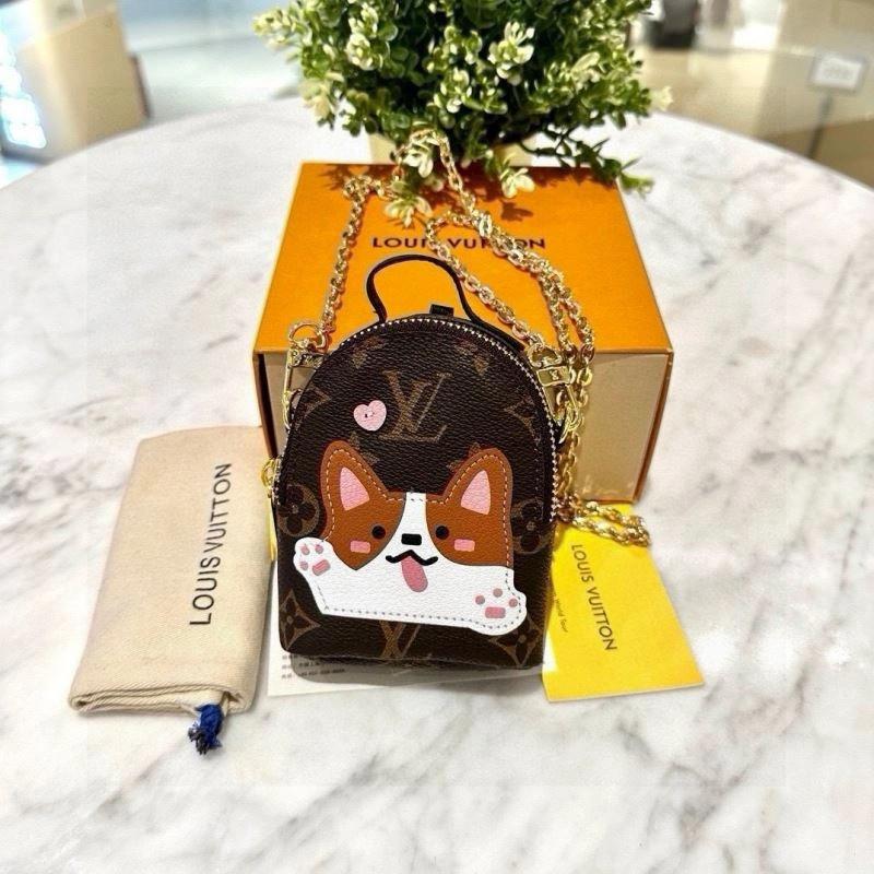 Breathable Louis Vuitton Ornaments 269175