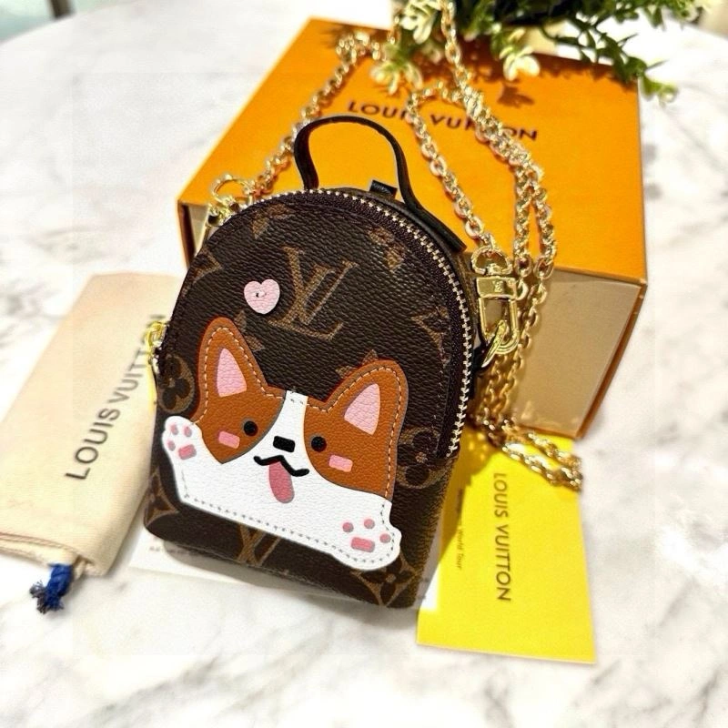 Breathable Louis Vuitton Ornaments 269175